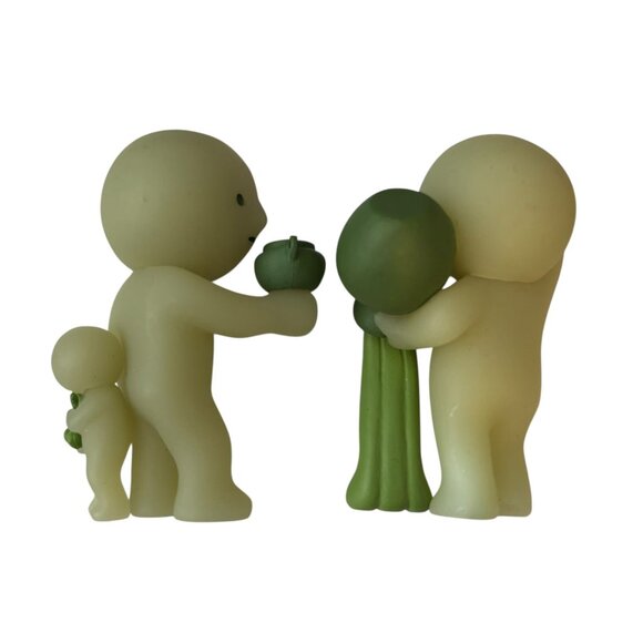 Set of 2 Smiski Dreams Glow In The Dark Collectible Figurines 2020 Museum Series - Picture 4 of 5